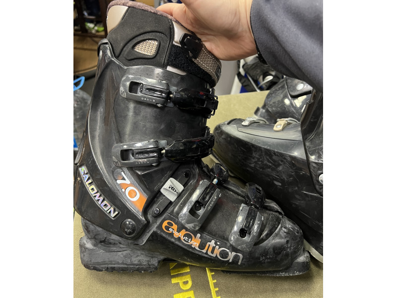 Горнолыжные ботинки SALOMON  26.0