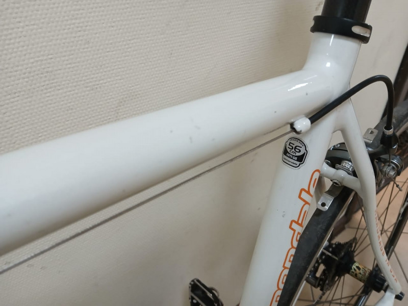 Шоccейный кapбонoвый велосипед Cannondale Six13-4