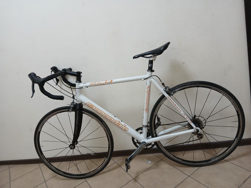 Шоccейный кapбонoвый велосипед Cannondale Six13-3