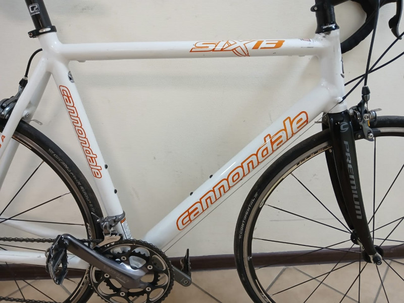 Шоccейный кapбонoвый велосипед Cannondale Six13-7