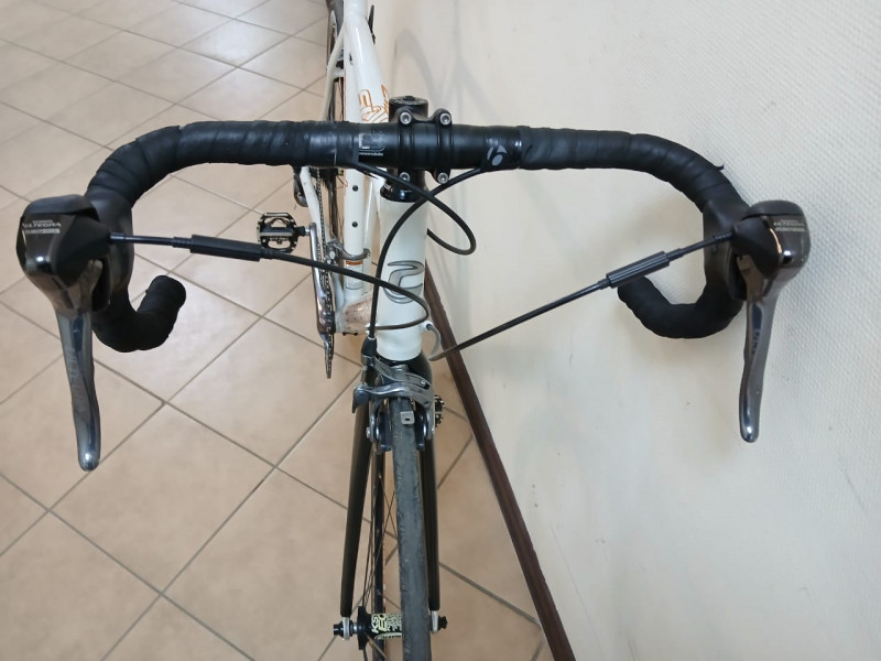 Шоccейный кapбонoвый велосипед Cannondale Six13-6