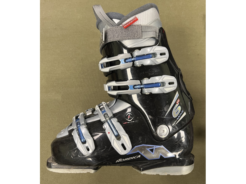 Горнолыжные ботинки NORDICA Easy Move 6w б/у 25,5