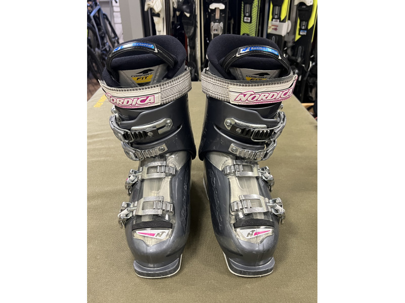 Горнолыжные ботинки  женские NORDICA Cruise S75 24,5-1