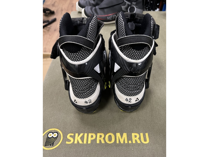 Ботинки для беговых лыж под коньковый ход FISCHER  42.0-1