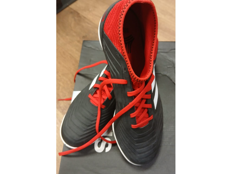 Футзалки детские Adidas Predator Tango 18.3 IN   37,5 размер