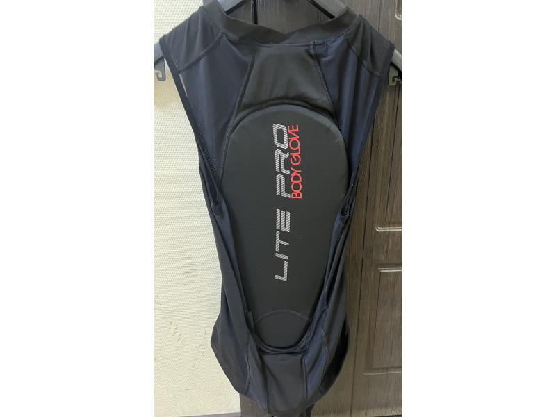 Защитный жилет мужской BODY GLOVE S-1