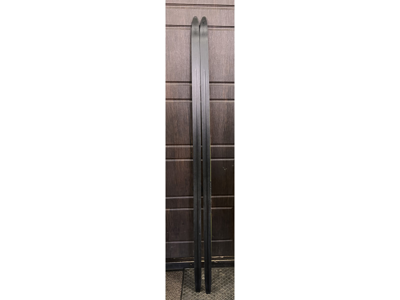 Беговые  лыжи  FISCHER   SKATING 162см-1
